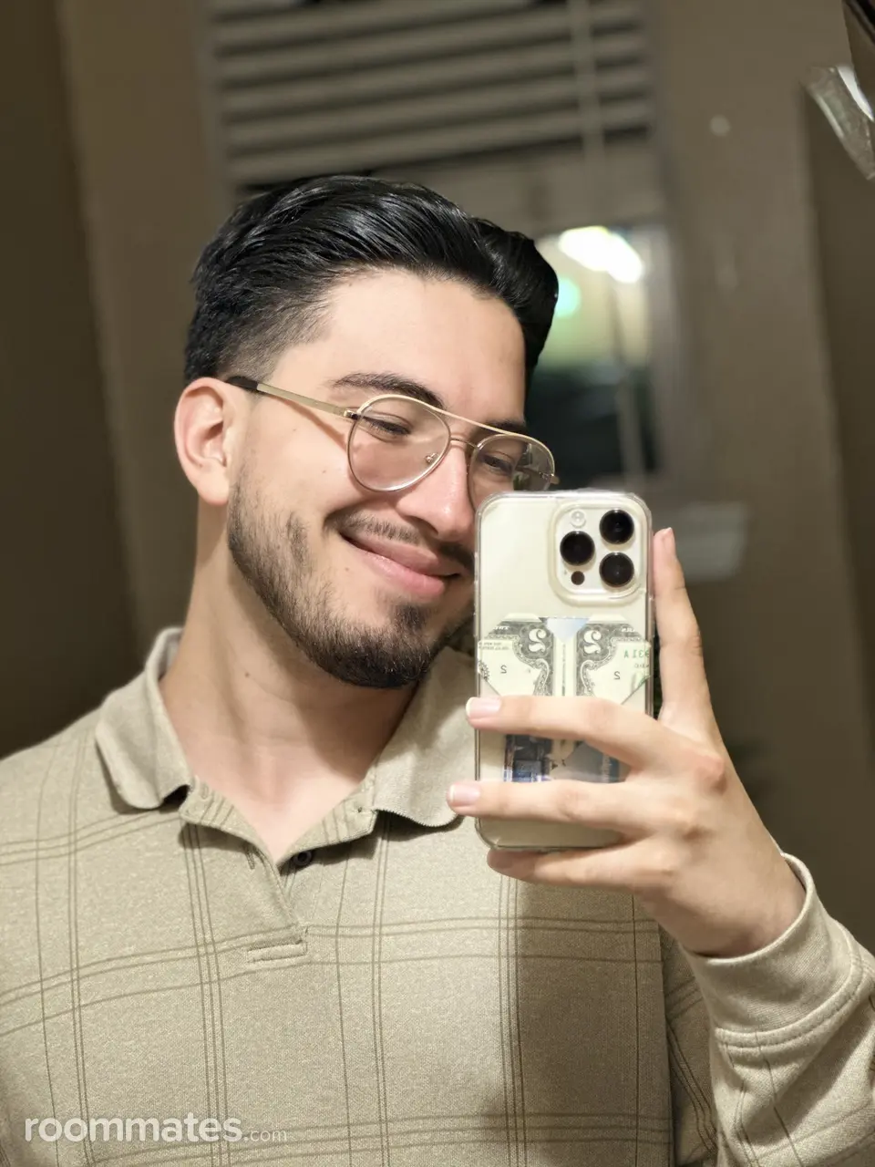 Profile photo 11 of 12