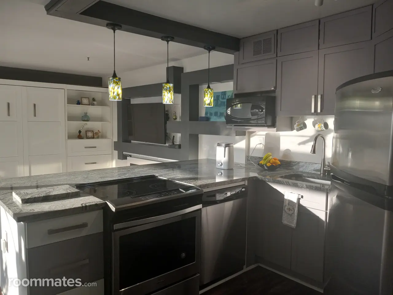 Profile photo 7 of 10