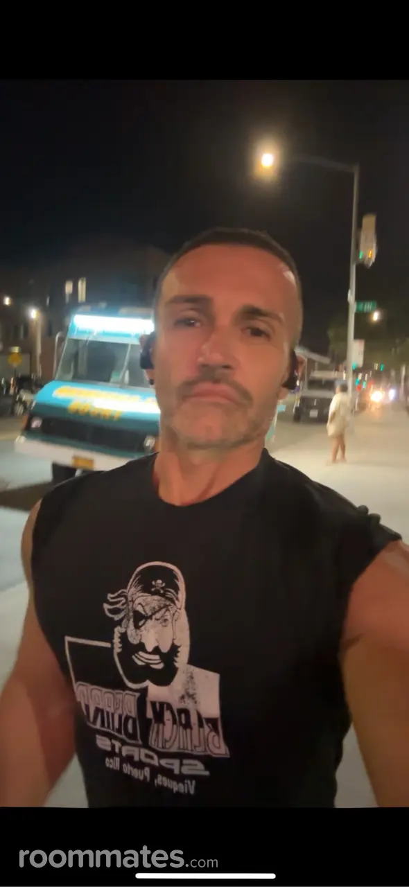 Profile photo 1 of 4