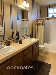 Room for rent in Sacramento, CA $1100, house