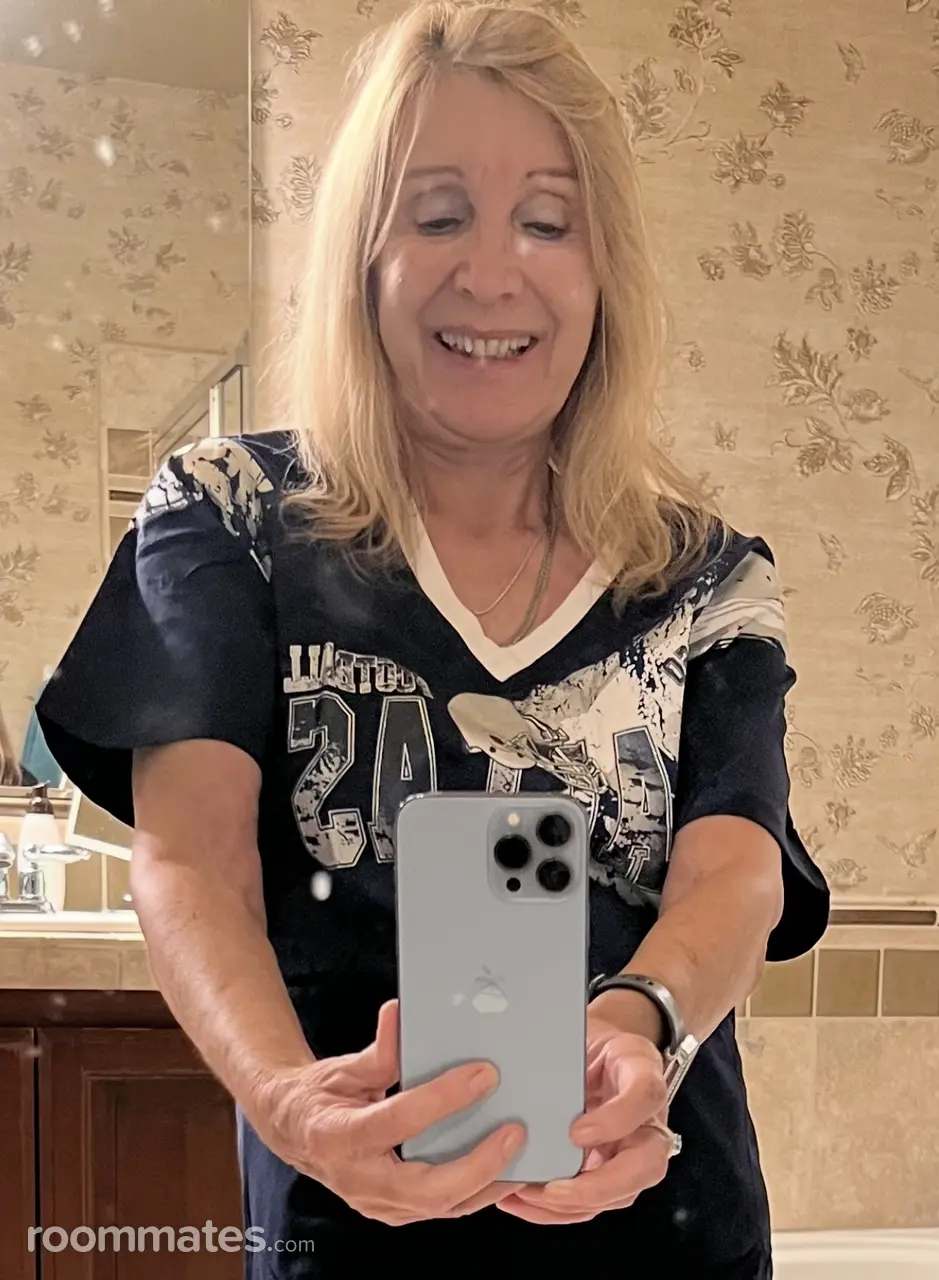 Profile photo 11 of 13