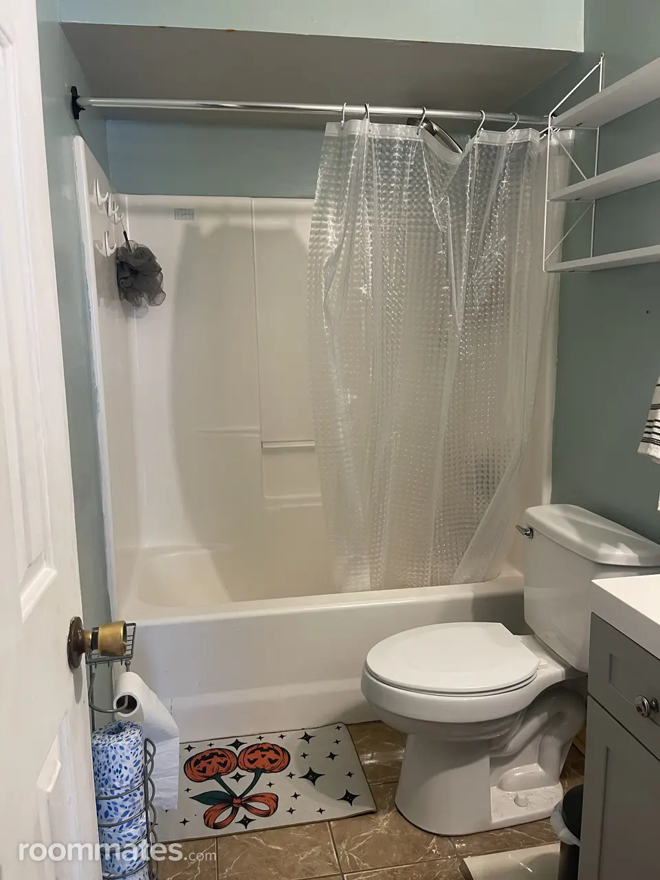 Profile photo 3 of 4