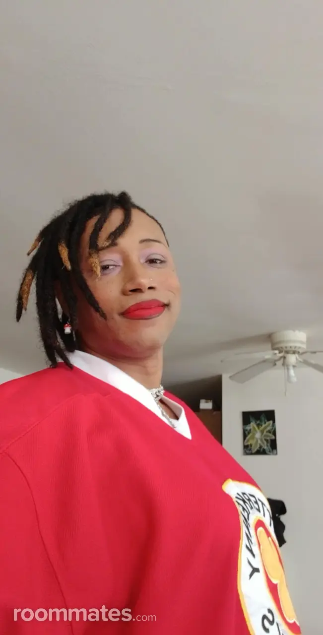 Profile photo 1 of 1