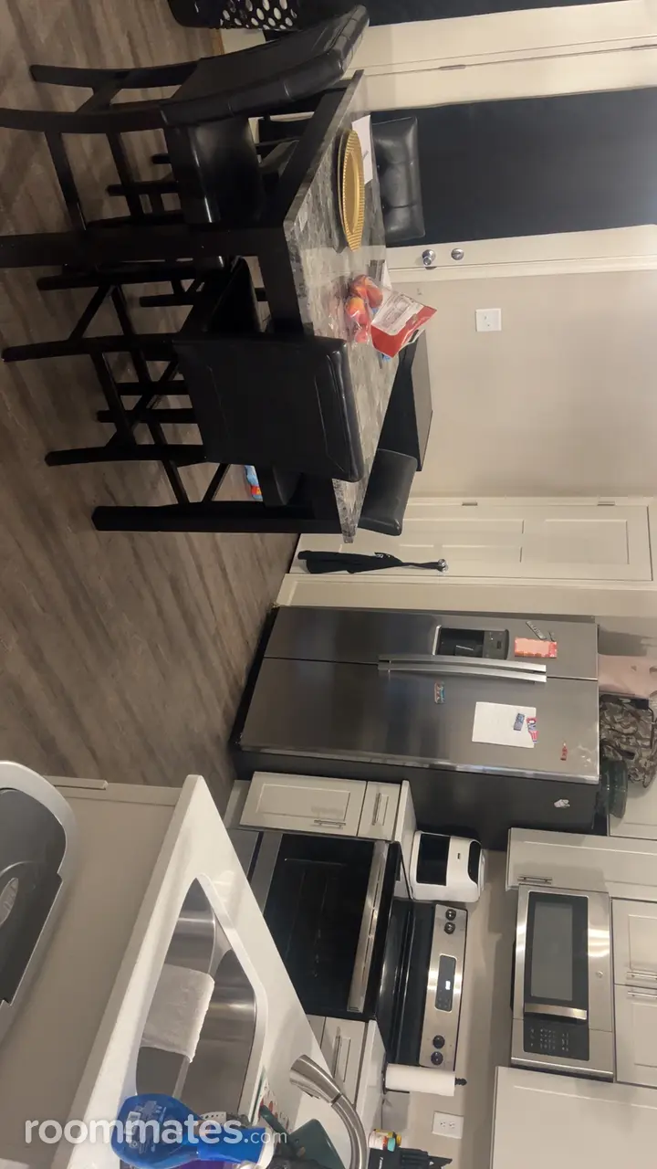 Profile photo 3 of 7