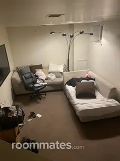 Room for rent in Reading, PA $700, townhouse