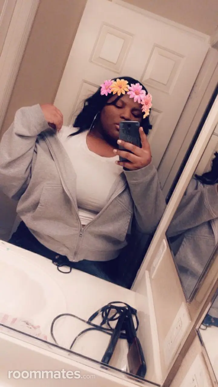 Profile photo 5 of 5