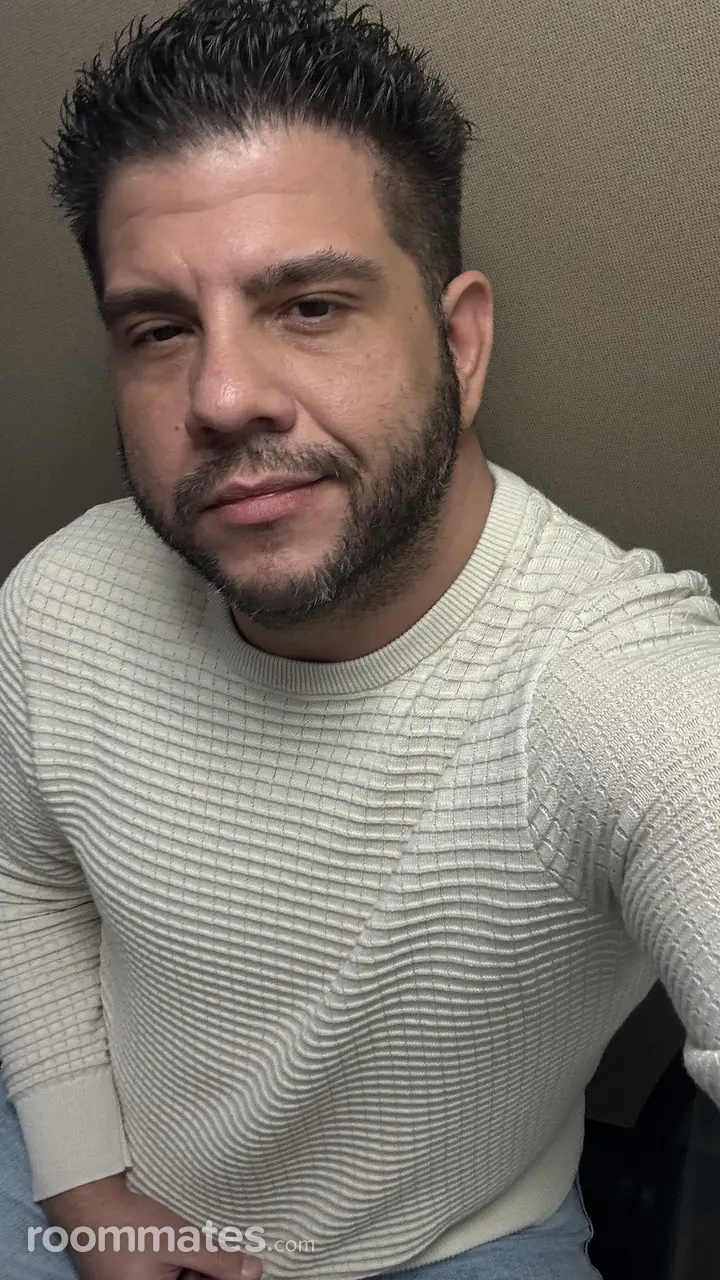 Profile photo 8 of 8