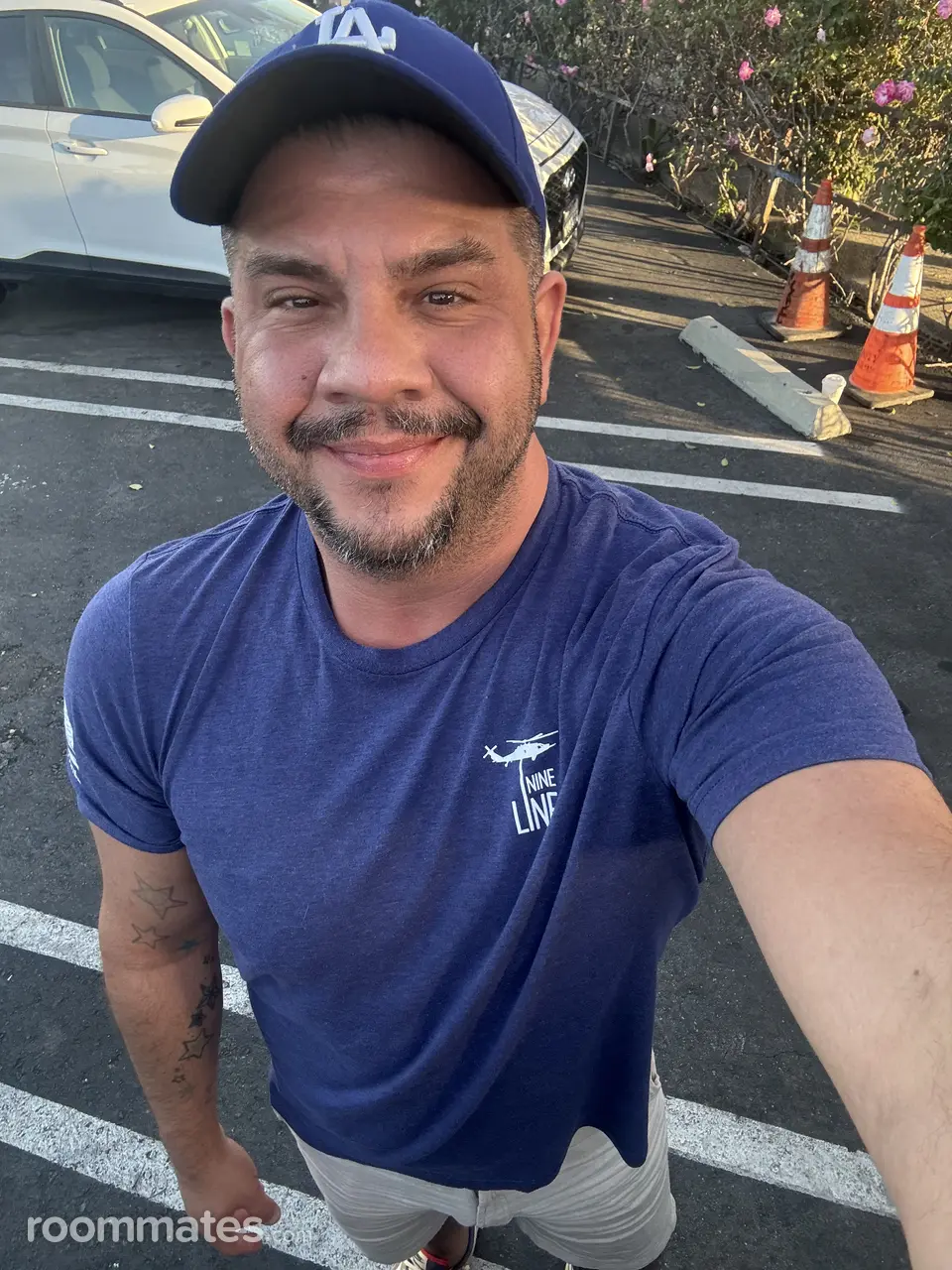 Profile photo 3 of 8