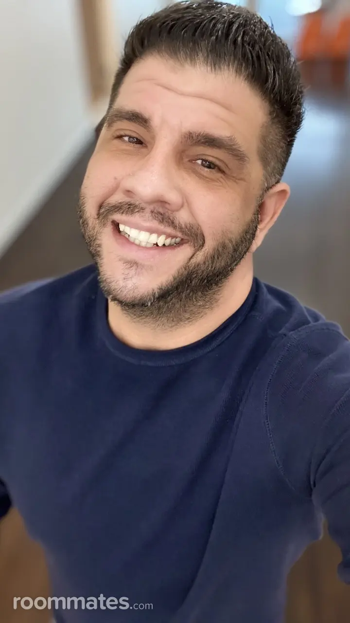 Profile photo 4 of 8