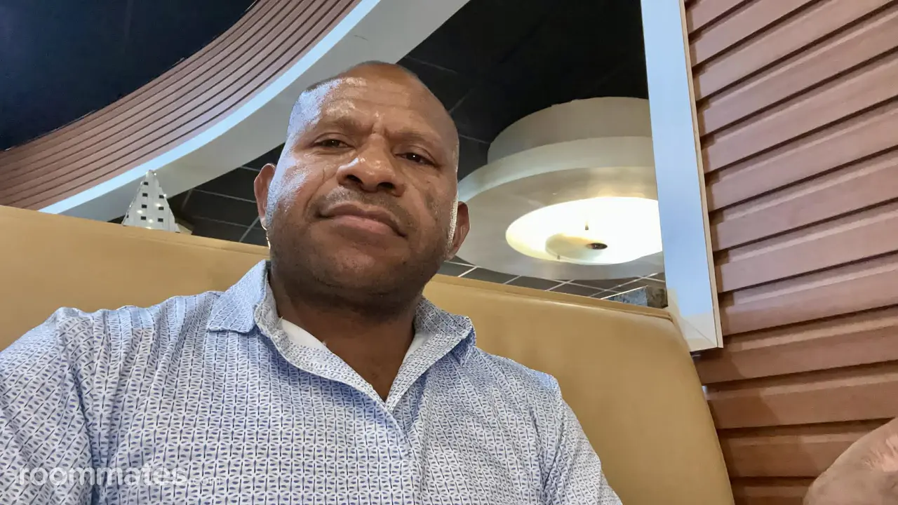 Profile photo 5 of 6