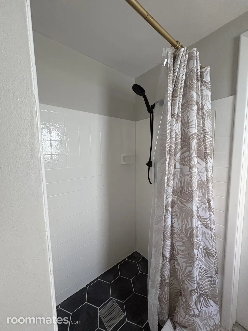 Profile photo 4 of 14