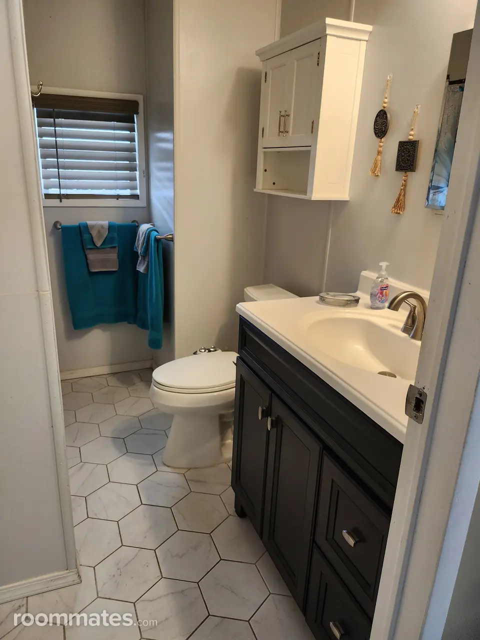 Profile photo 3 of 9