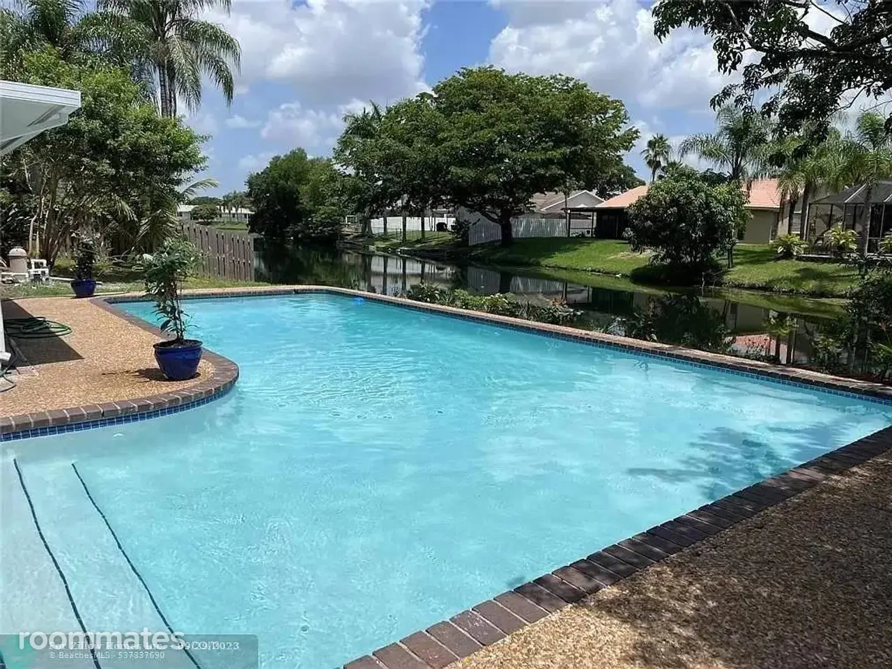 Profile photo 7 of 21