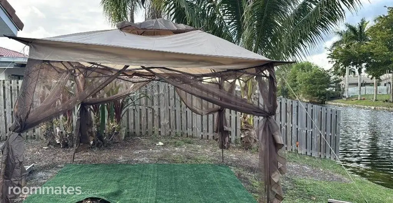 Profile photo 4 of 21