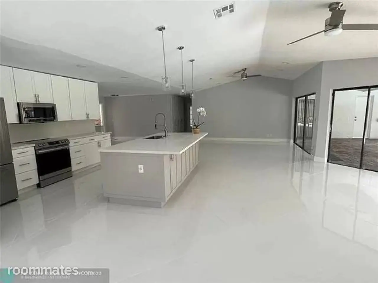 Profile photo 14 of 21