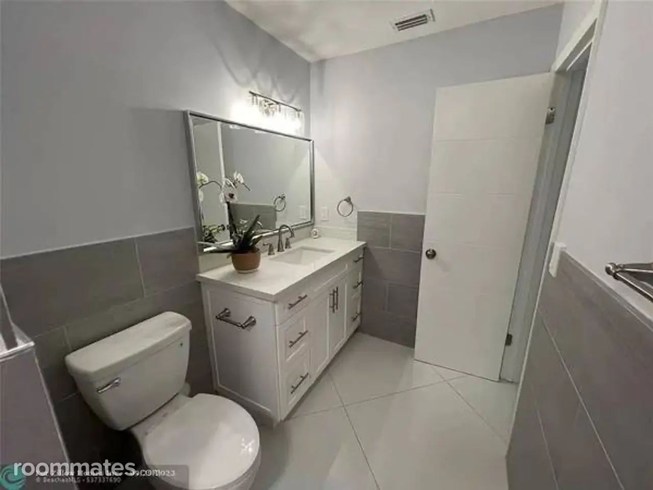 Profile photo 15 of 21