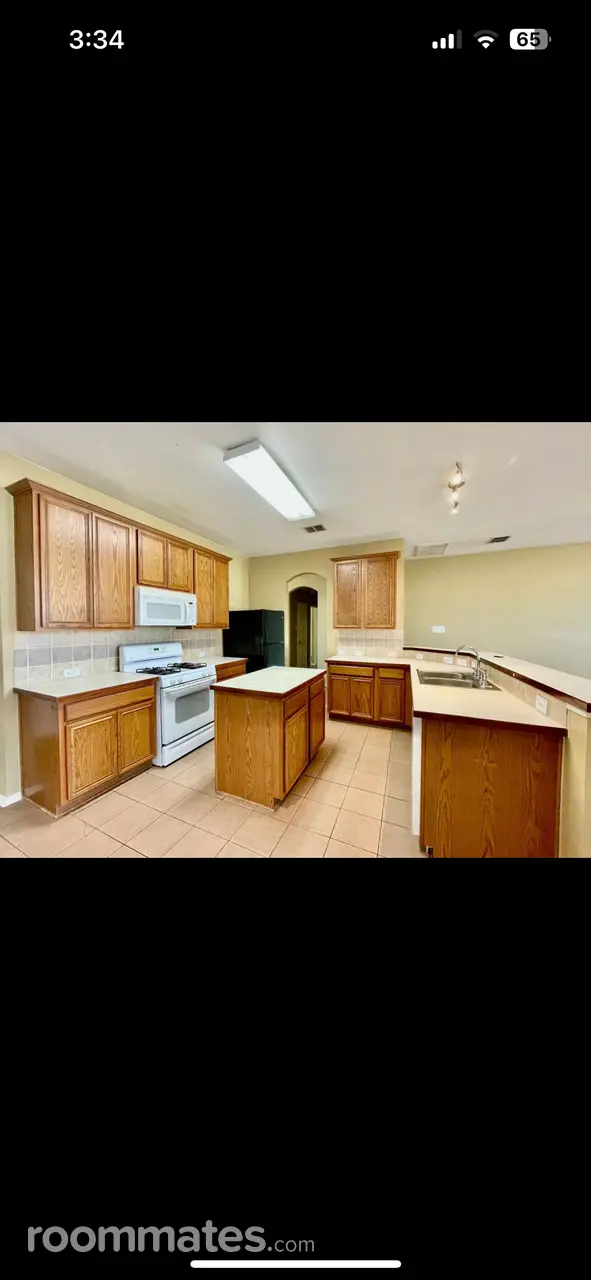 Profile photo 3 of 6