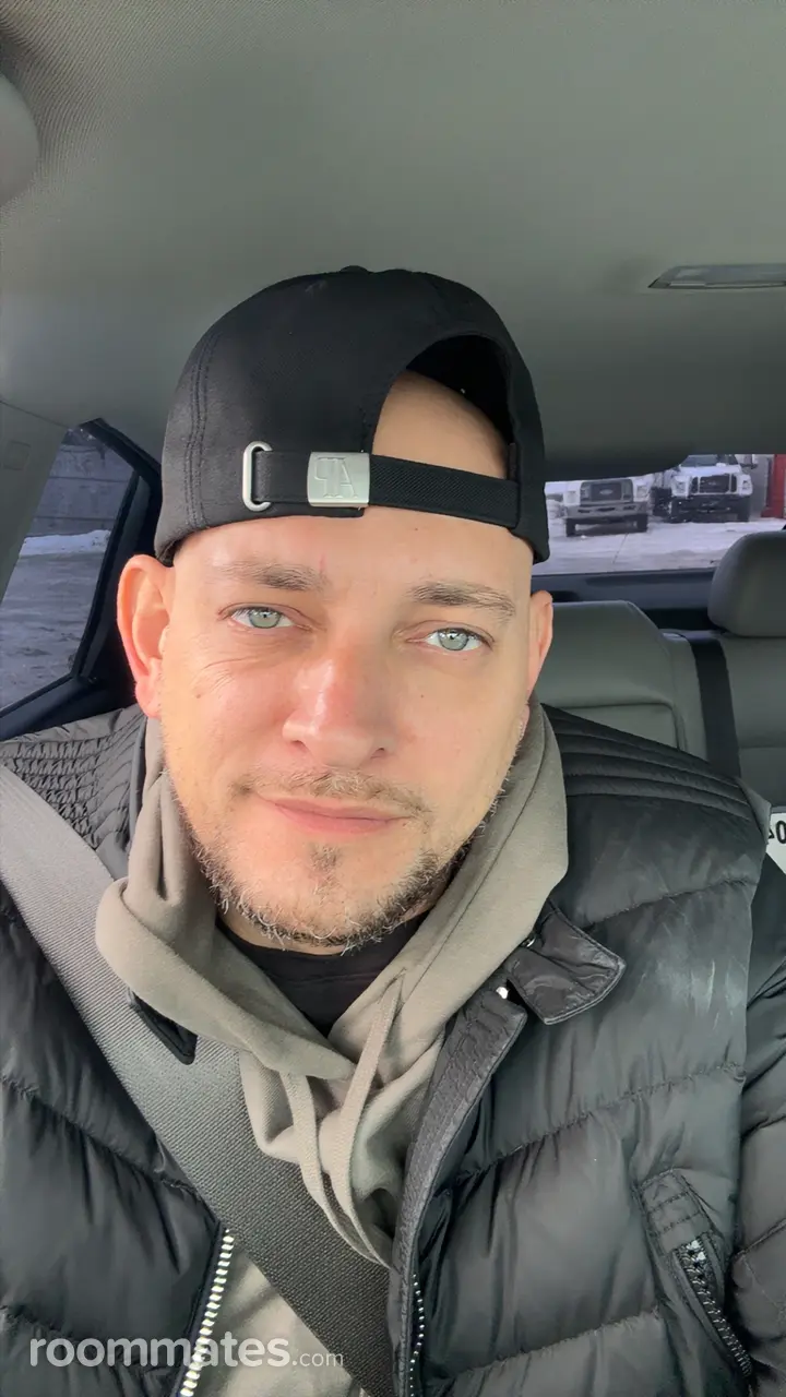 Profile photo 1 of 1