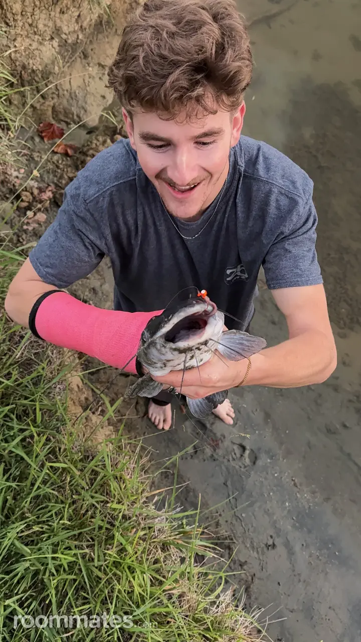 Profile photo 6 of 16