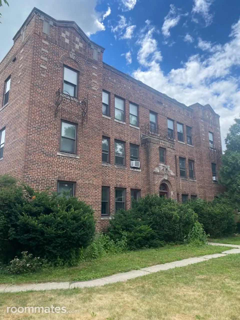 Profile photo 1 of 4