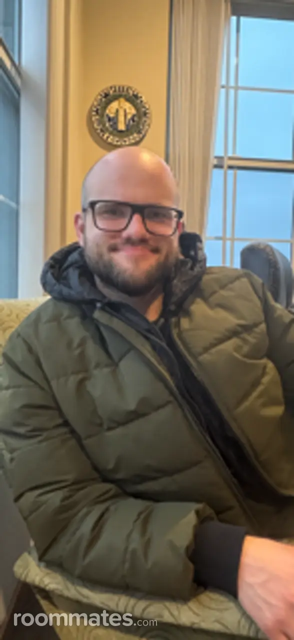 Profile photo 4 of 4