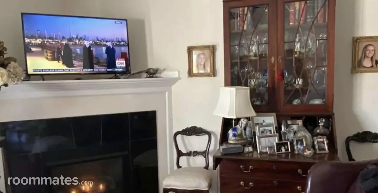 Profile photo 2 of 11