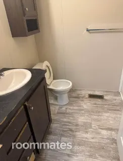 Room for rent in Warren, MI $400, house