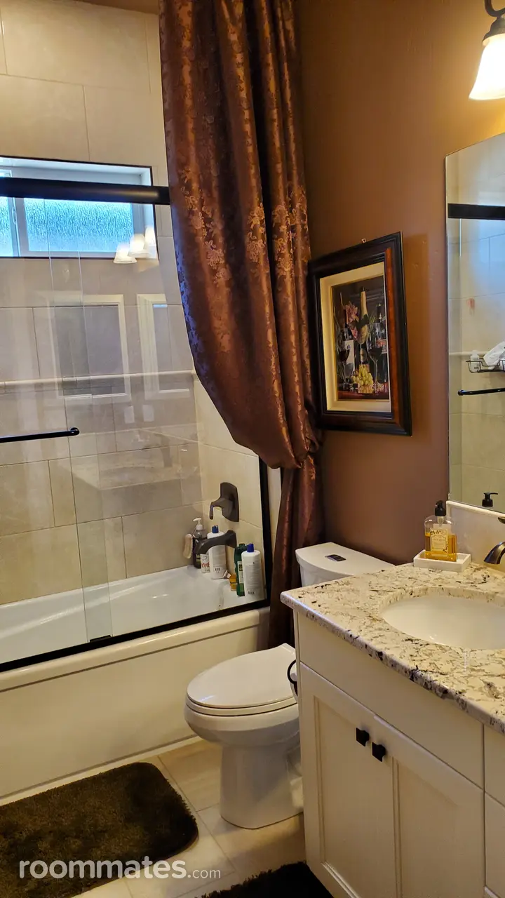 Profile photo 6 of 8