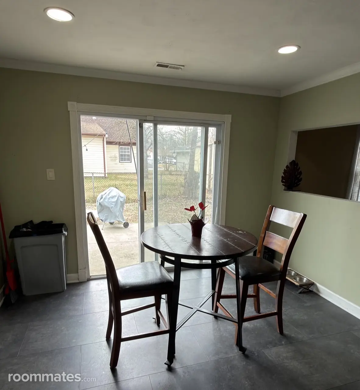 Profile photo 8 of 10