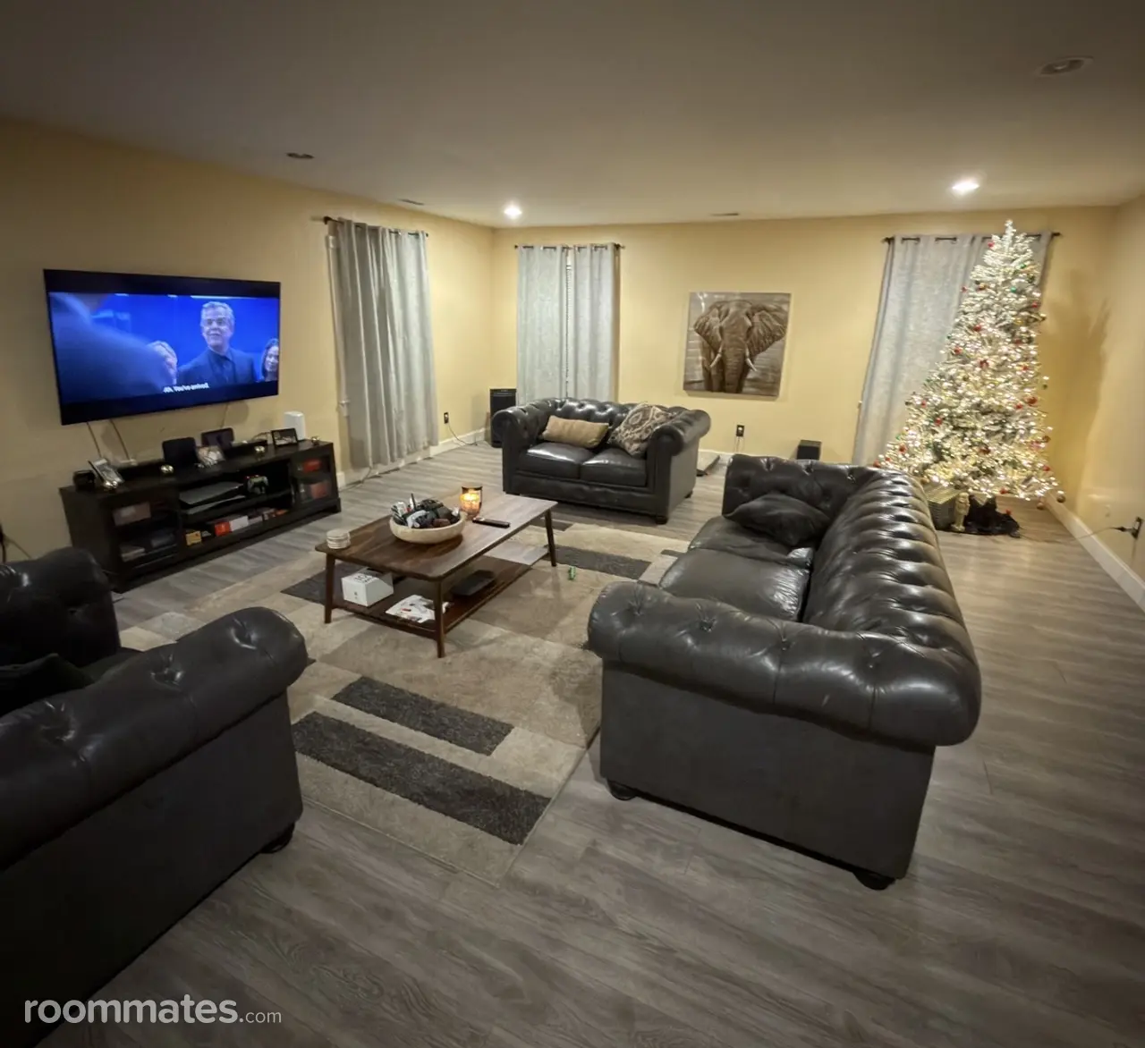 Profile photo 1 of 10