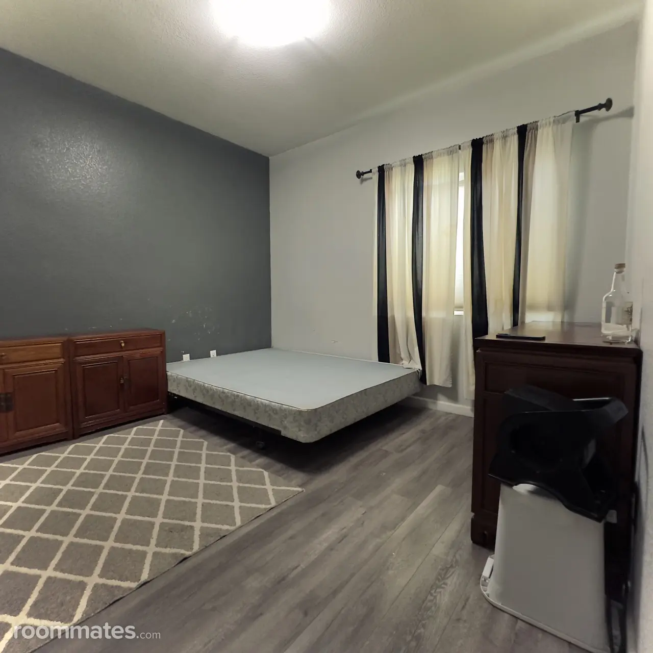 Profile photo 3 of 7