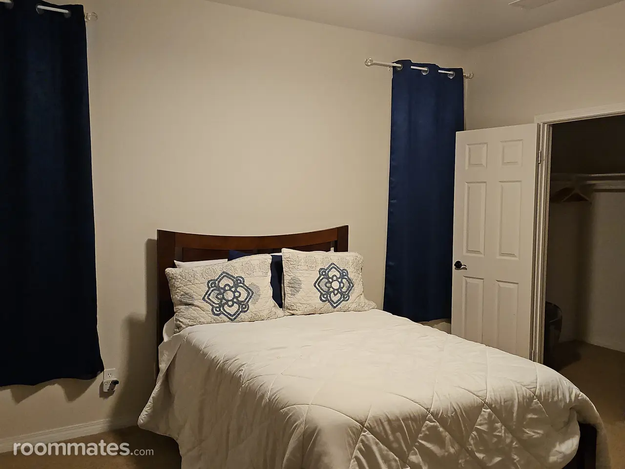 Profile photo 9 of 11