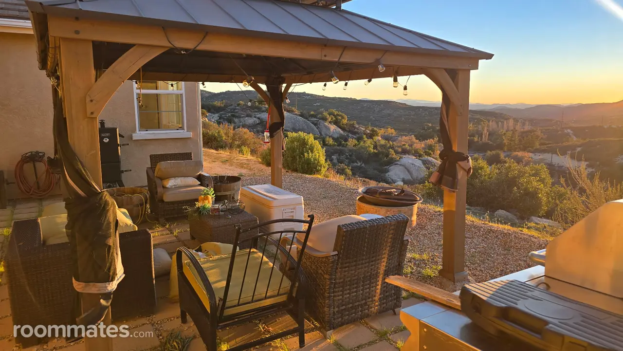 Profile photo 10 of 11