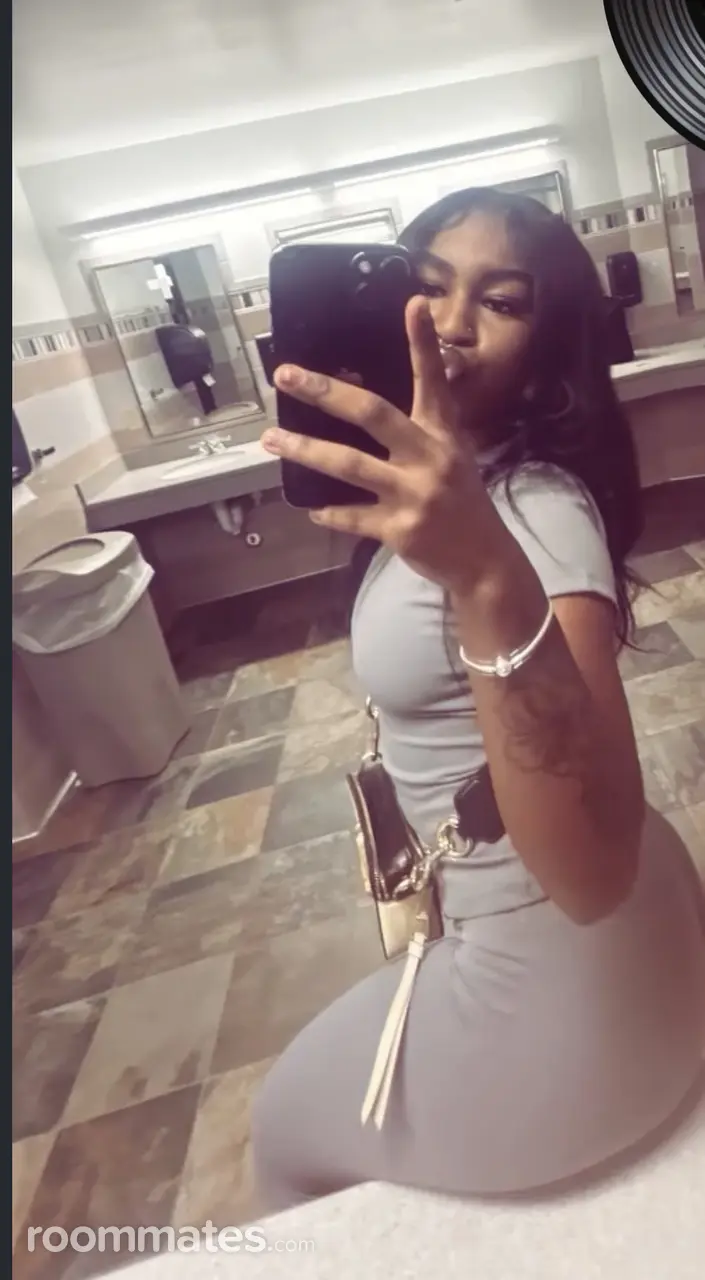 Profile photo 2 of 4