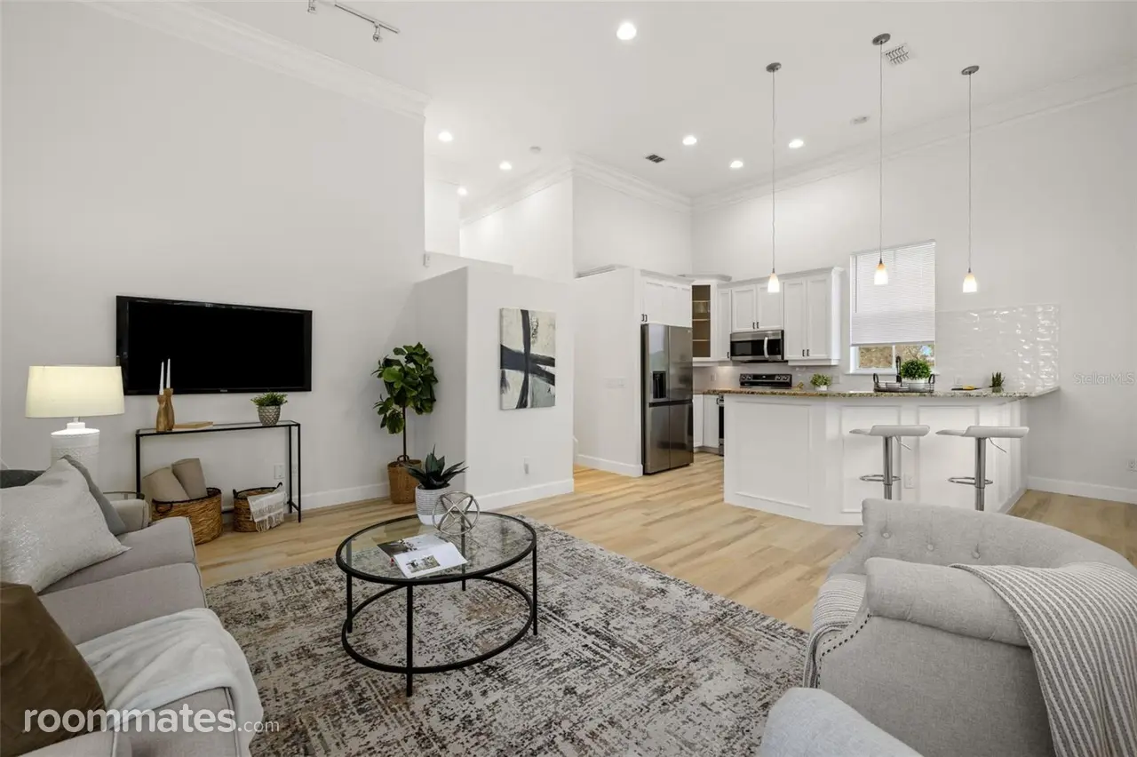 Profile photo 1 of 11