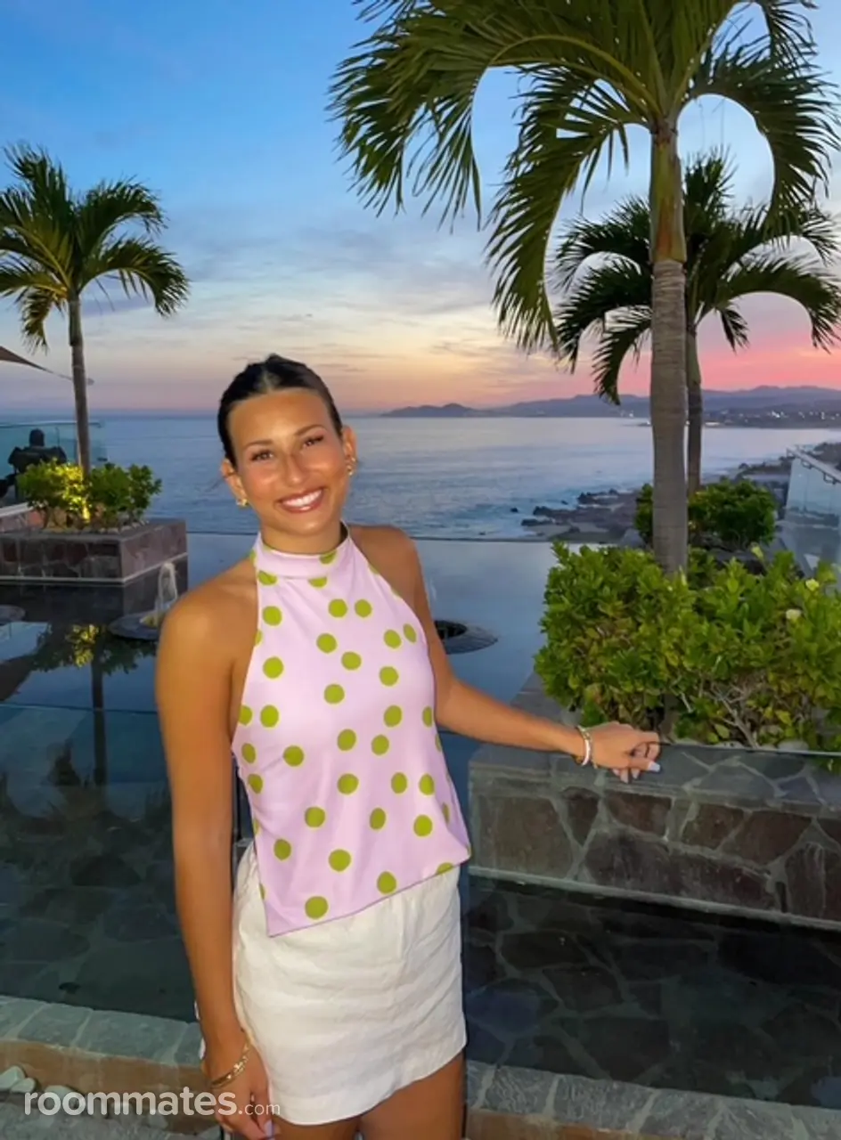 Profile photo 17 of 19