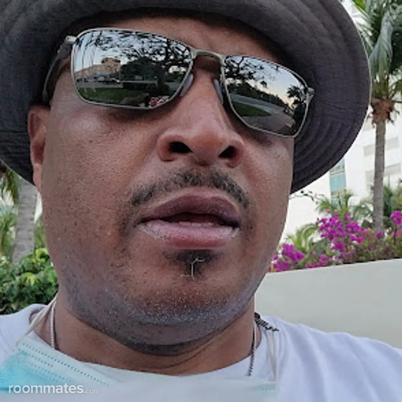 Profile photo 4 of 4