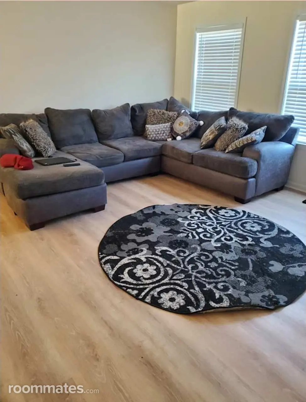 Profile photo 3 of 6