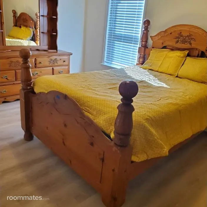 Room for rent in Durham, NC $750, house