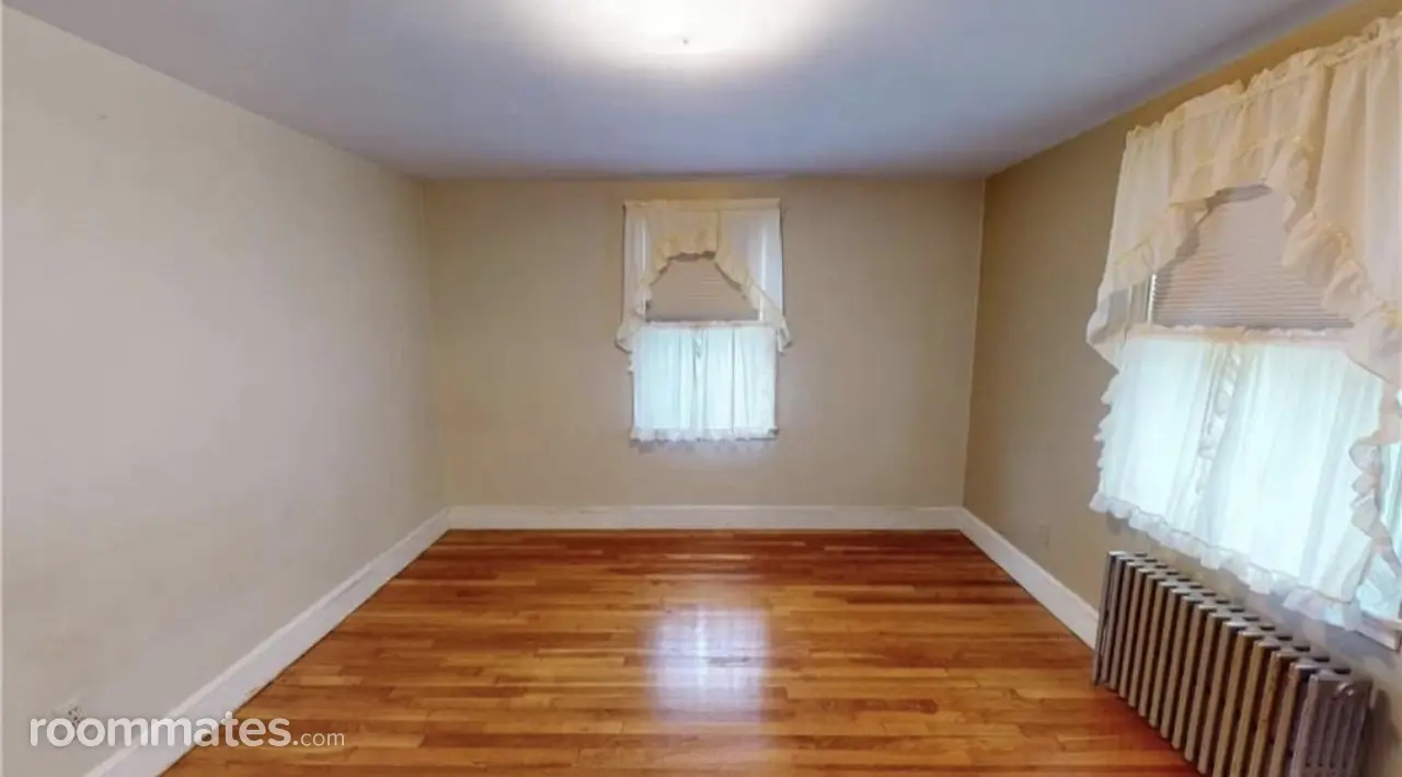 Profile photo 2 of 4