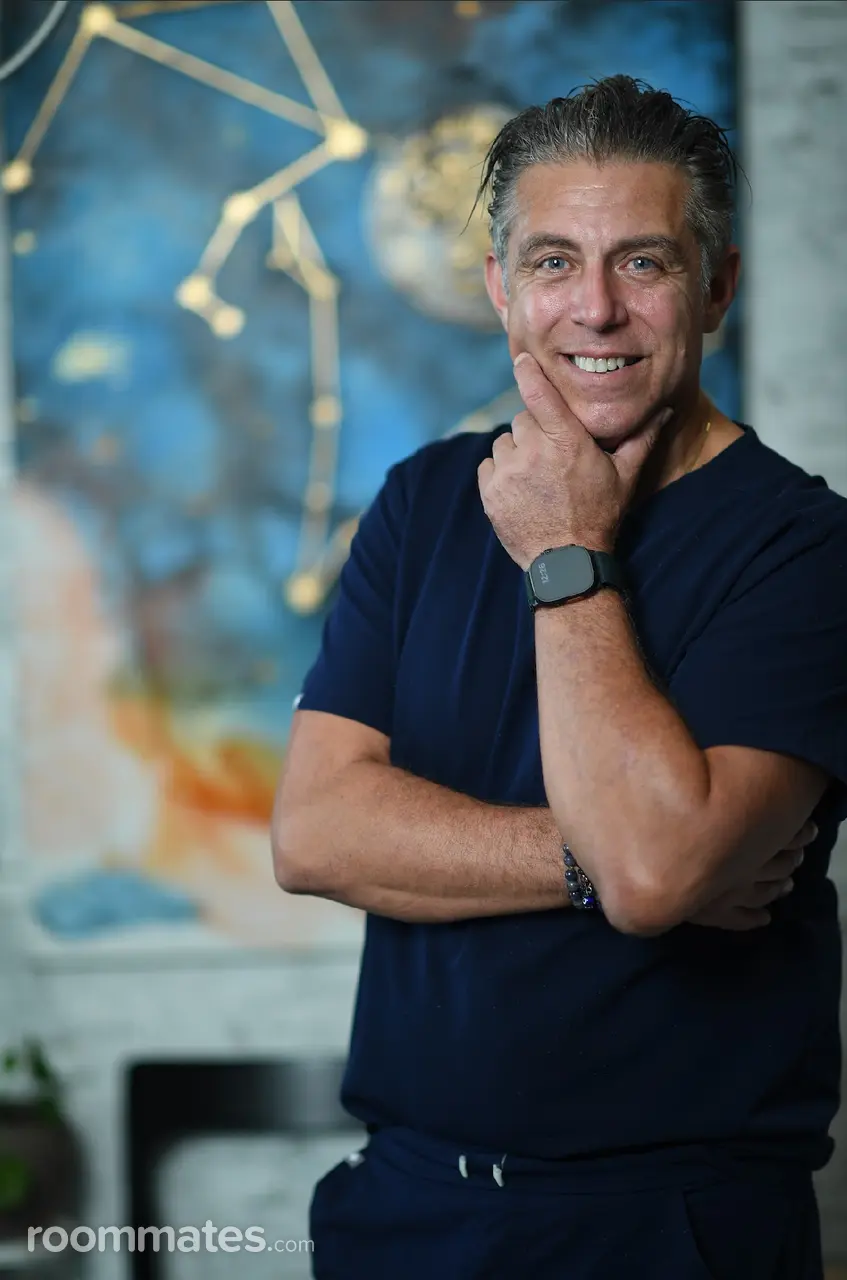 Profile photo 3 of 8