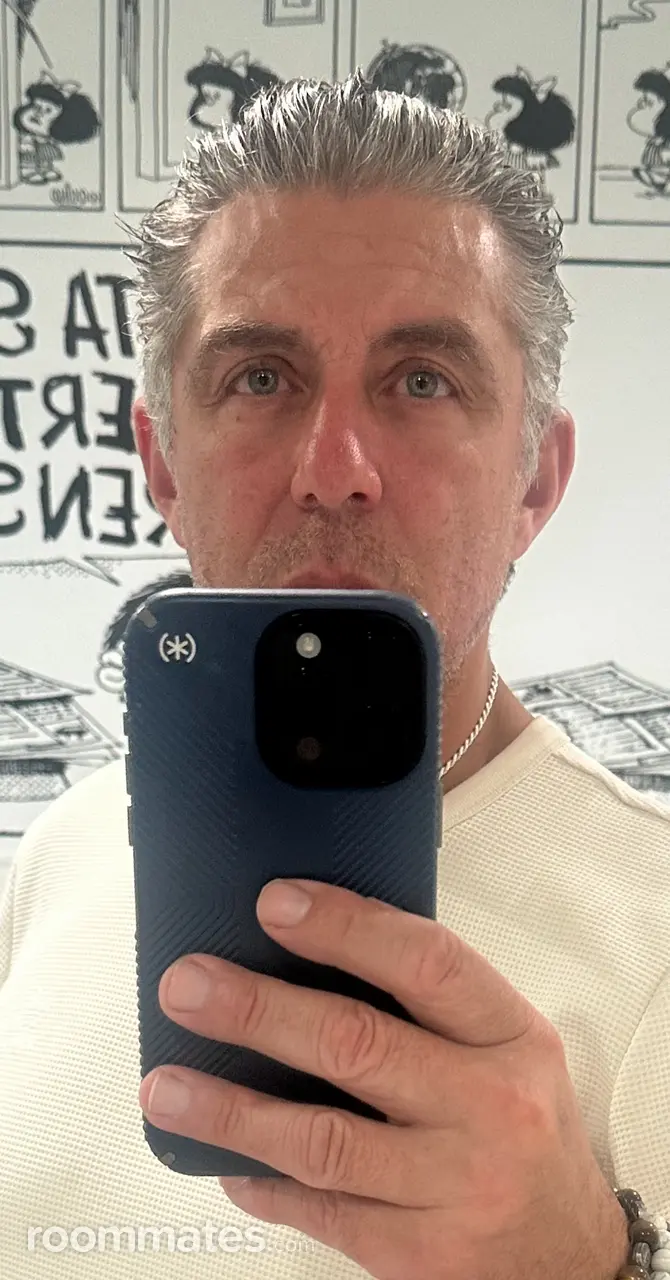 Profile photo 7 of 8