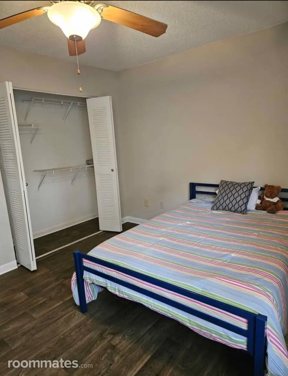 Profile photo 5 of 11