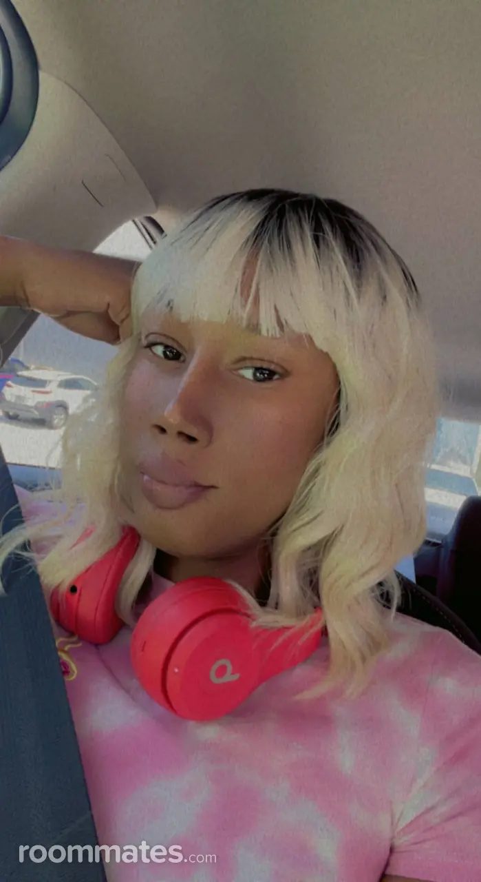 Profile photo 1 of 1