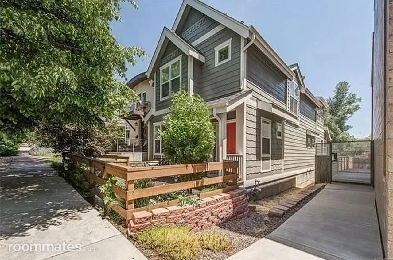 Profile photo 7 of 8