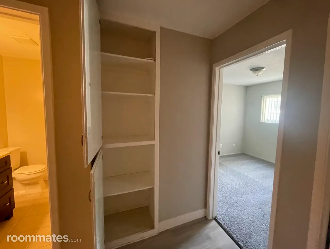 Profile photo 3 of 9