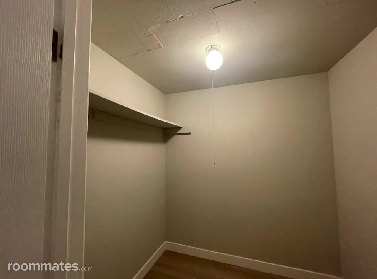 Profile photo 6 of 9