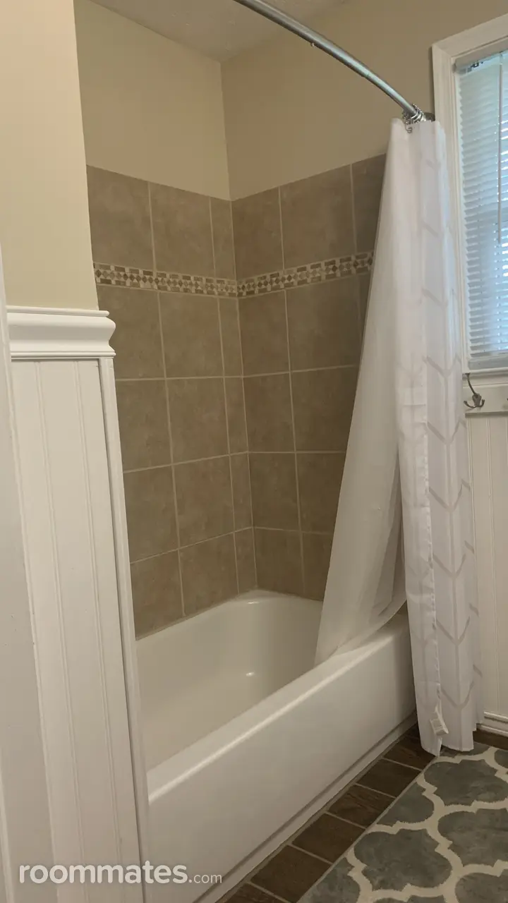 Profile photo 3 of 7