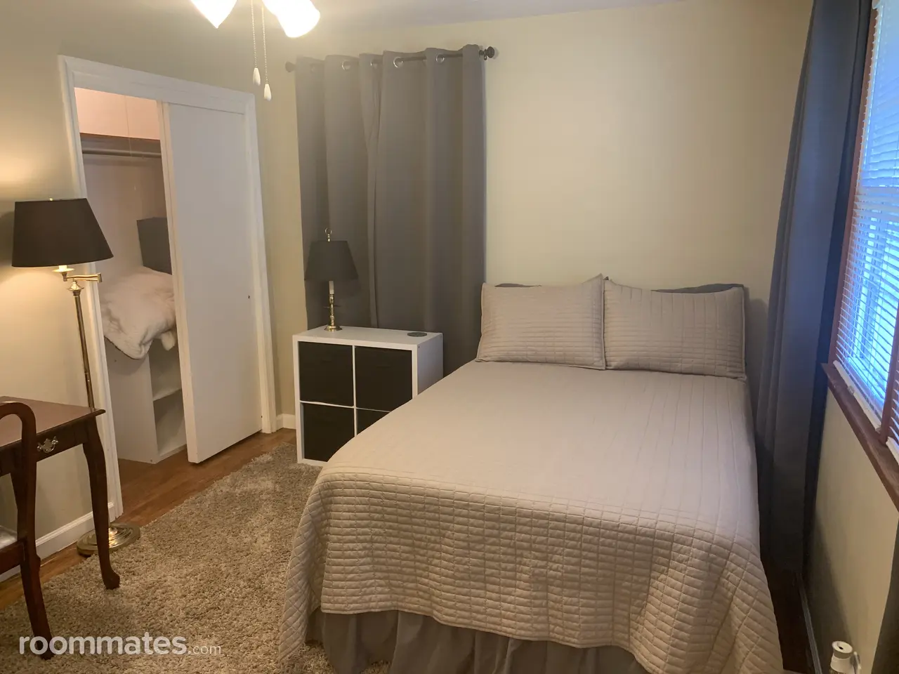 Profile photo 1 of 7