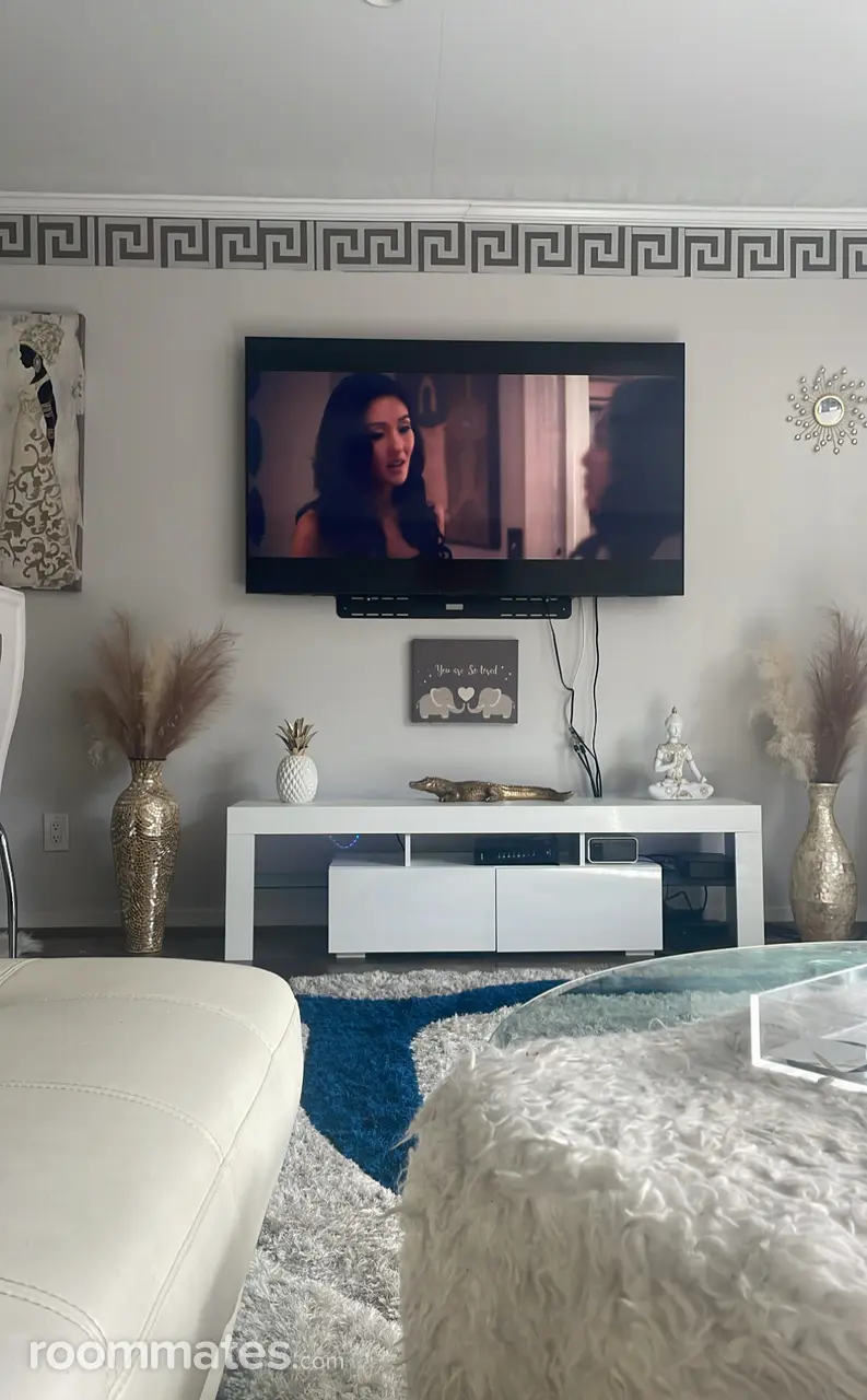 Profile photo 2 of 6